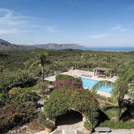 빌라 Aloni House - Spacious Secluded With Pool, Up To 10 Guests