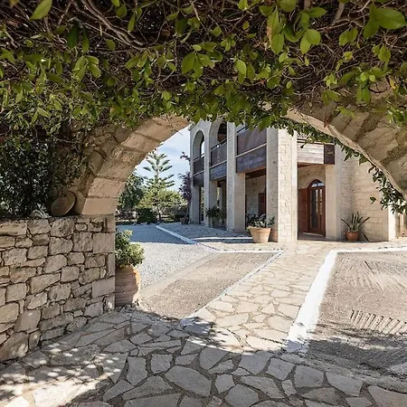 וילה Aloni House - Spacious Secluded With Pool, Up To 10 Guests Kournás