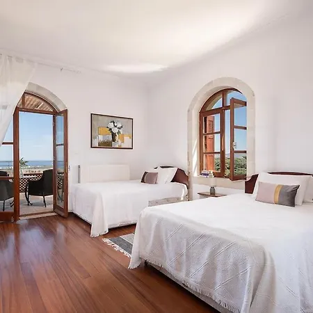 Aloni House - Spacious Secluded With Pool, Up To 10 Guests 빌라