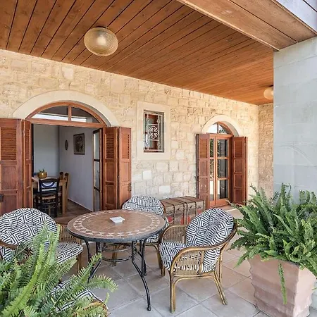 빌라 Aloni House - Spacious Secluded With Pool, Up To 10 Guests
