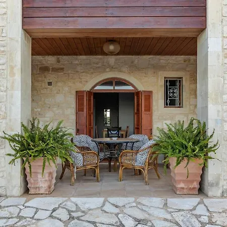 Aloni House - Spacious Secluded With Pool, Up To 10 Guests 빌라 Kournás